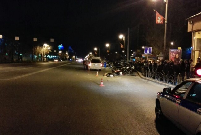 В ночном ДТП в Тюмени погиб мотоциклист