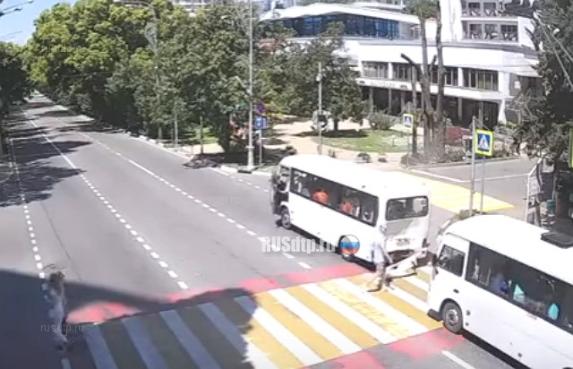 Два автобуса столкнулись в Сочи