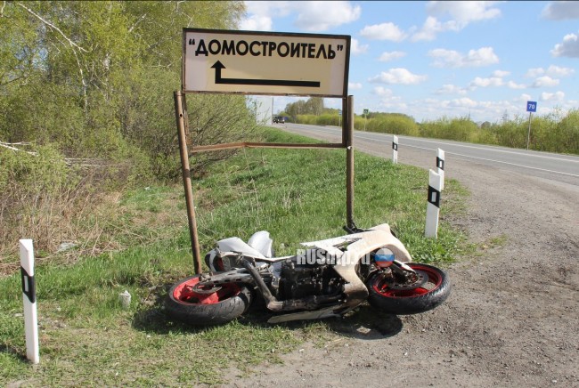 33-летний мотоциклист погиб на автодороге в Тюменской области