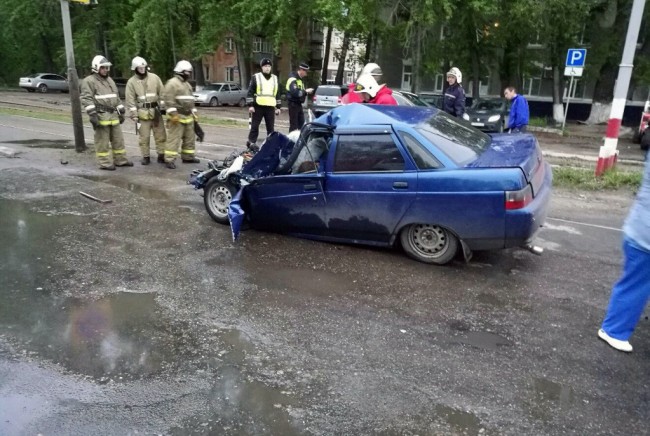 В Ульяновске в ДТП с участием скорой погиб человек