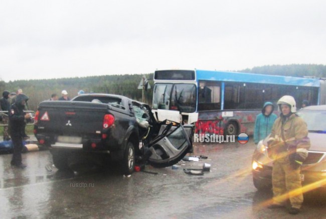 Три человека погибли в ДТП с автобусом в Пермском крае