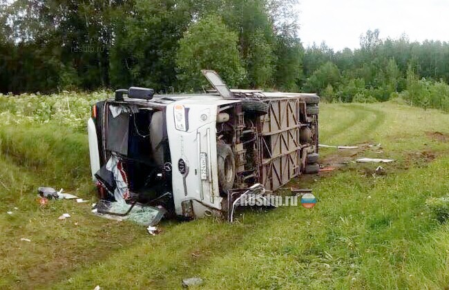 В Томской области перевернулся автобус. Погиб 5-месячный младенец