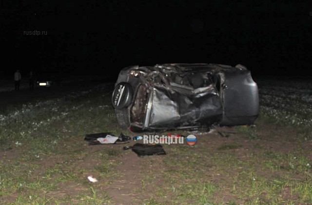В Тюменской области перевернулась машина с подростками