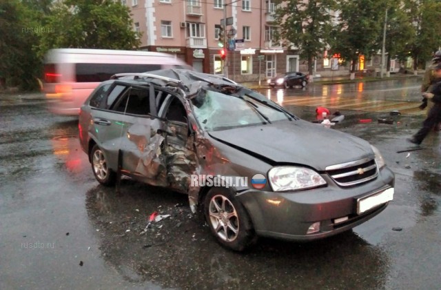 Два человека погибли при столкновении мотоцикла и автомобиля в Перми