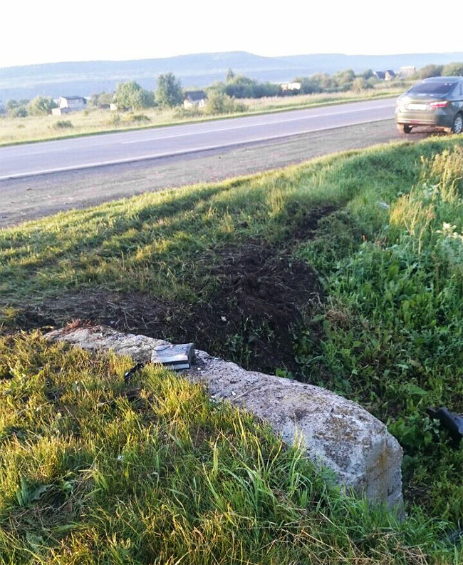 В Татарстане молодая компания разбилась на &laquo;Приоре&raquo;, удирая от полицейских