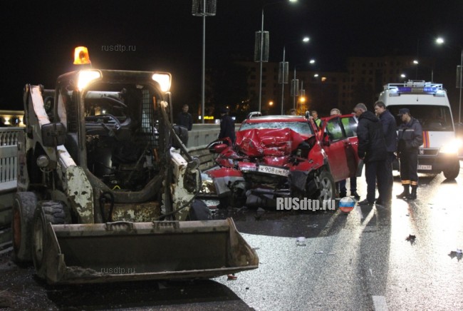 Два человека погибли в ДТП на мосту 50-летия Октября в Пскове