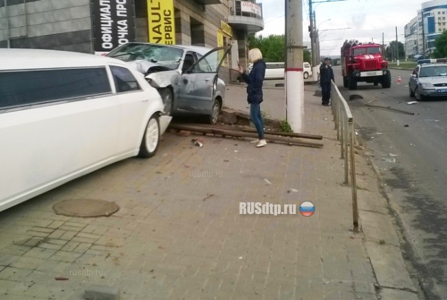 В Курске водитель «Мазды» погиб, столкнувшись с лимузином