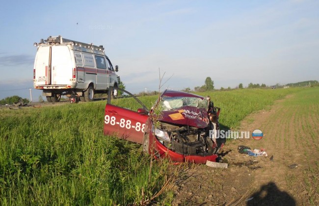 На трассе Тюмень – Ханты-Мансийск по вине пьяного водителя погибли водитель и пассажир такси