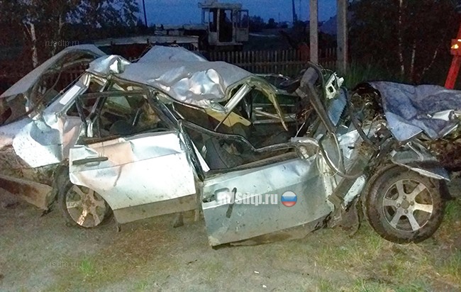 Водитель и 14-летняя школьница погибли в ночном ДТП под Омском