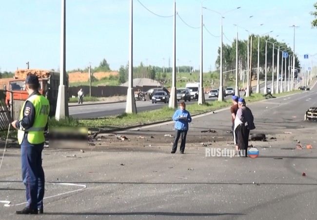 В Ярославле водитель погиб, выпав в момент ДТП на дорогу через лобовое стекло