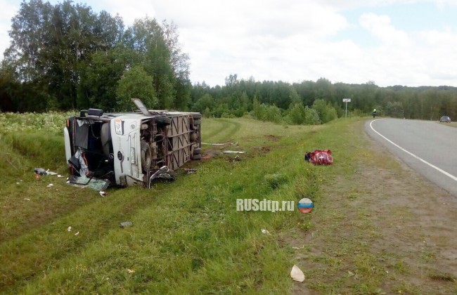 В Томской области перевернулся автобус. Погиб 5-месячный младенец