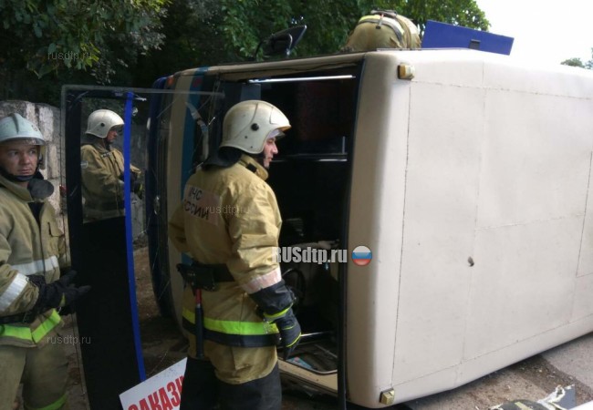 В Крыму в ДТП с участием автобуса пострадали 9 человек