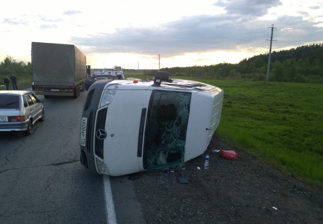 Водитель и пассажир ВАЗа погибли в ДТП на автодороге &laquo;Елабуга-Пермь&raquo;