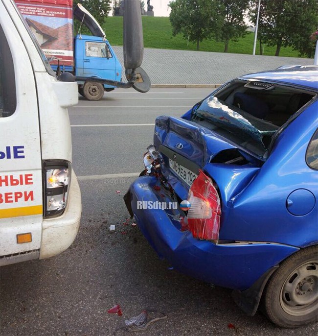 В Уфе в результате ДТП пострадали 11 пассажиров маршрутки