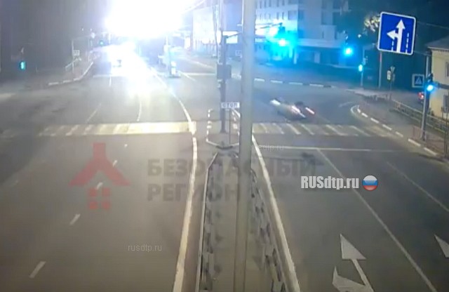 Два человека пострадали в аварии в Ярославле