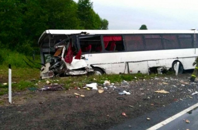 В Псковской области «Газель» столкнулась с рейсовым автобусом