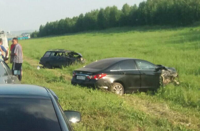 В Татарстане пьяный водитель иномарки врезался в автомобиль с семьей