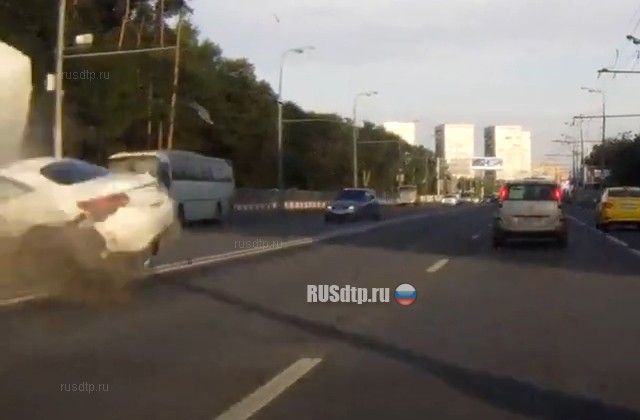 Появилось новое видео с моментом ДТП на Волоколамском шоссе