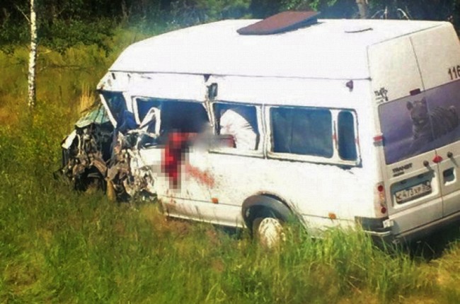 Два пассажира маршрутки погибли в ДТП под Омском