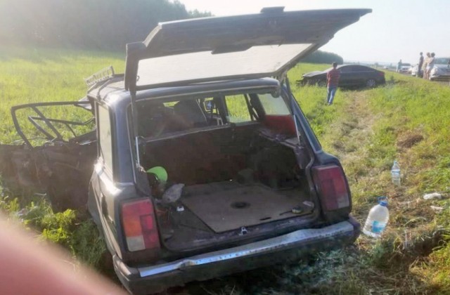 В Татарстане пьяный водитель иномарки врезался в автомобиль с семьей