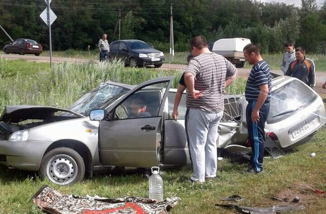 В Татарстане в ДТП со спорткаром «Калину» разорвало на части