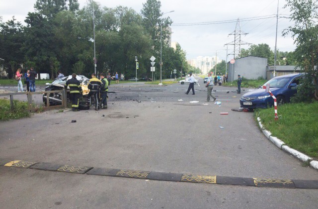 Водитель «Ситроена» погиб в тройном ДТП в Санкт-Петербурге