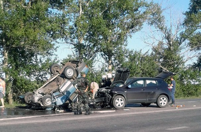 Два человека погибли в лобовом столкновении автомобилей в Воронеже