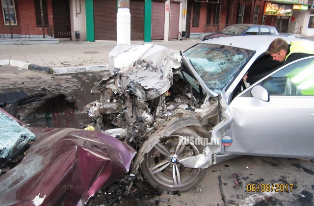 Два человека погибли из-за открытого люка на Волоколамском проспекте в Твери