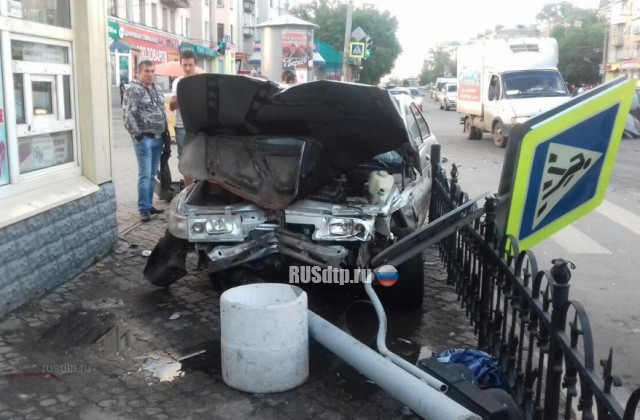 В Челябинске в результате ДТП автомобиль сбил троих пешеходов