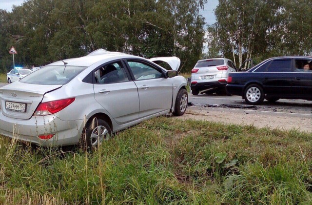 «Hyundai Creta» и «Hyundai Solaris» столкнулись под Калугой