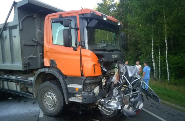В Татарстане грузовик раздавил ВАЗ-2114