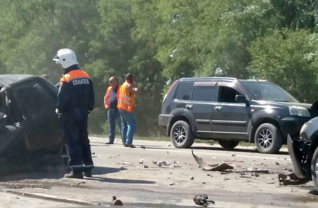 Один человек погиб и двое пострадали в массовом ДТП на трассе М-4 «Дон» в Красносулинском районе