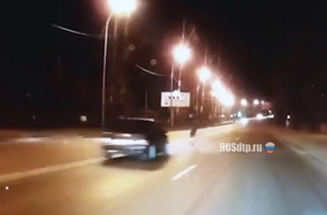 В Екатеринбурге насмерть сбили пешехода. Видео