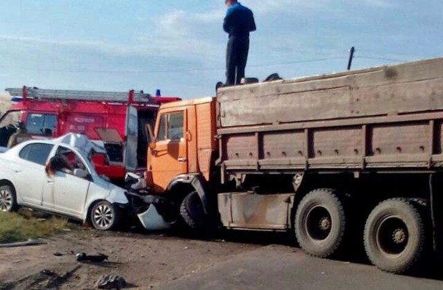 Семья из четырех человек погибла в ДТП по вине водителя КАМАЗа в Тюменской области