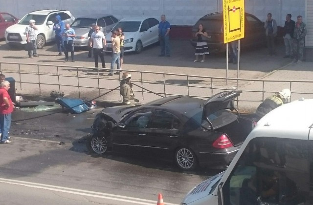 В Омске водитель &laquo;Нивы&raquo; погиб при столкновении с &laquo;Мерседесом&raquo;