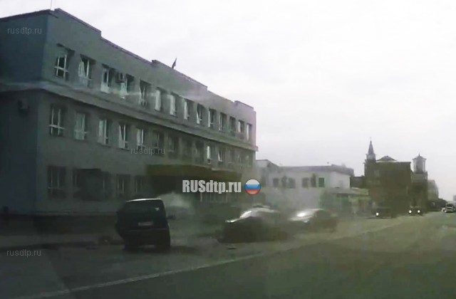 В Омске водитель «Нивы» погиб при столкновении с «Мерседесом»