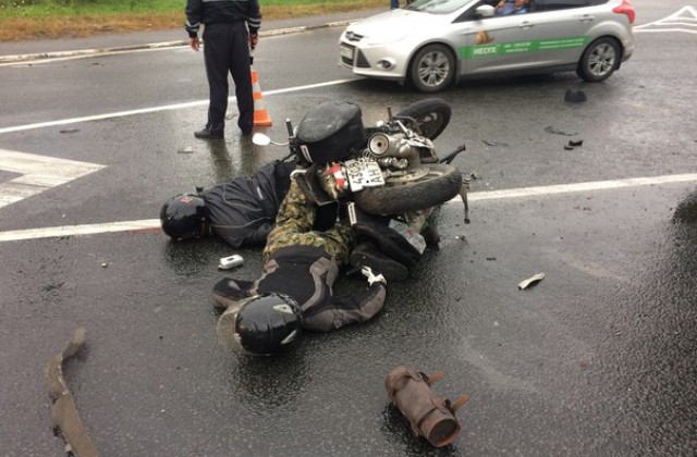 Супруги-байкеры погибли в ДТП на Киевском шоссе под Петербургом