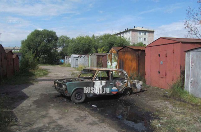 В Омске пьяные молодые люди угнали и сожгли автомобиль