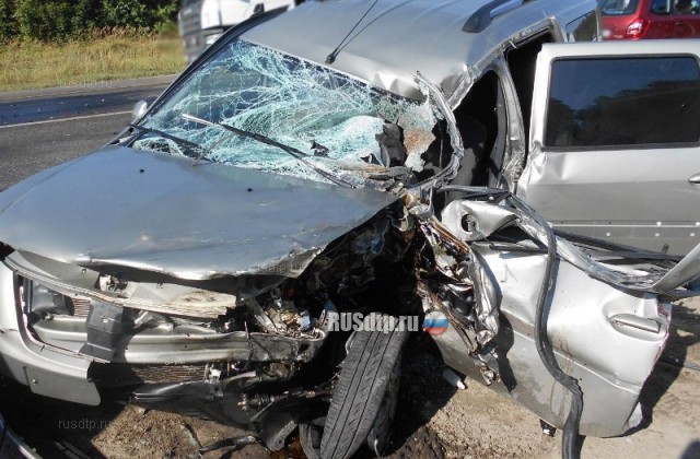 На трассе Тамбов &#8212; Пенза водитель погиб, столкнувшись с большегрузом.