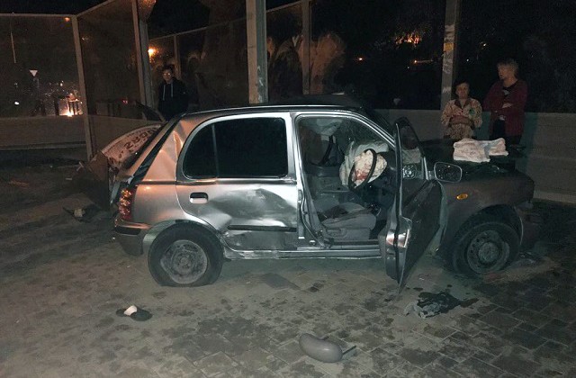 В Краснодаре 17-летний подросток за рулем сбил несколько человек на остановке