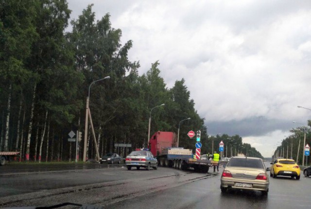 Два человека погибли в ДТП на «Дороге жизни» под Петербургом
