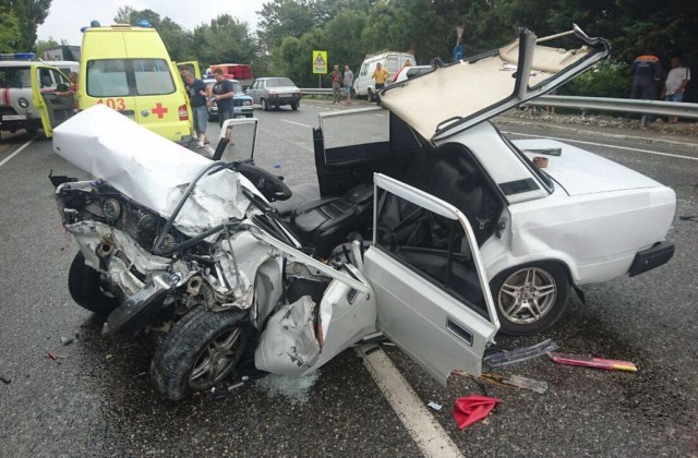 Человек погиб в ДТП с участием автобуса в Сочи