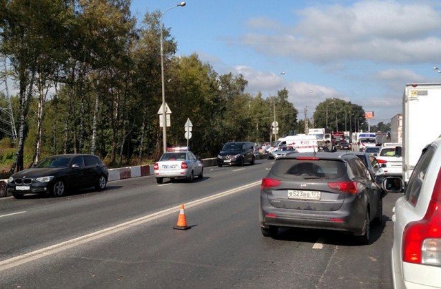 Шесть автомобилей столкнулись на Дмитровском шоссе. ВИДЕО