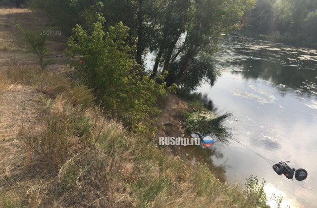 «Шевроле Нива» с ребенком внутри утонул в реке Урал