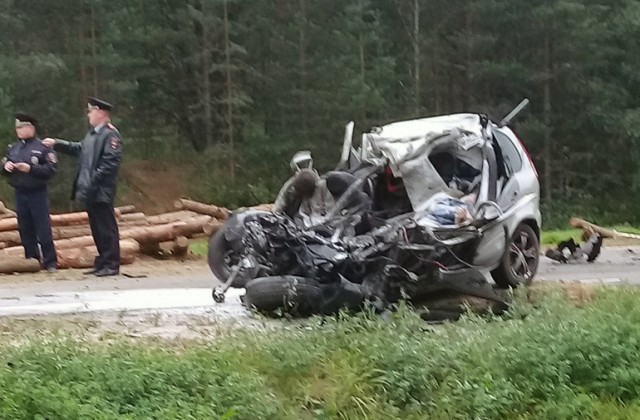 В ДТП с лесовозом под Коряжмой погибли водитель и пассажир «Калины»