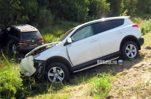 В Коми пьяный водитель врезался в Volkswagen Touareg