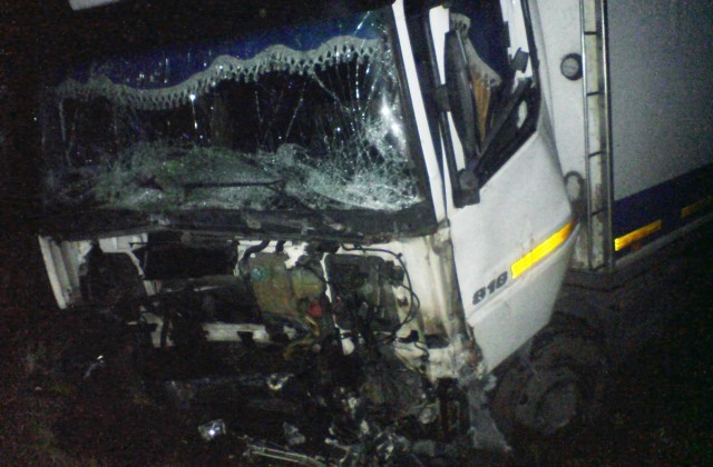 В Рязанской области ВАЗ-2104 столкнулся с грузовиком. Трое погибли