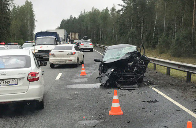 Два человека погибли в ДТП на трассе «Кола» в Ленинградской области