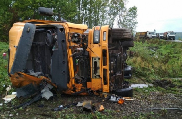 В Чувашии водитель грузовика погиб в ДТП на железнодорожном переезде