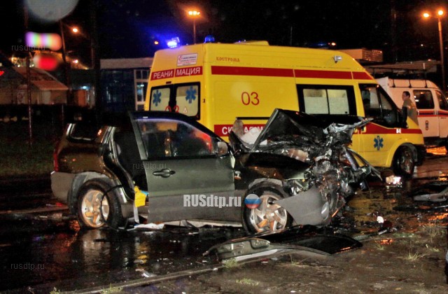 Один человек погиб и трое тяжело пострадали в крупном ДТП в Костроме